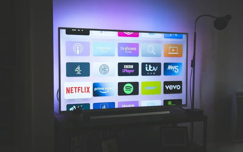 32 inch smart TVs